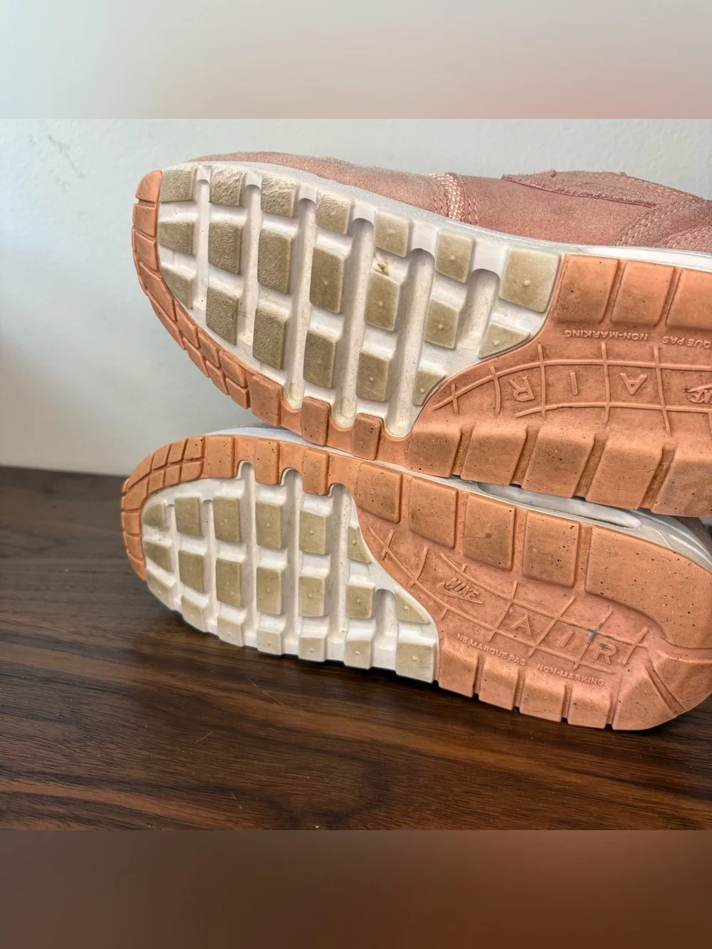 Nike Air Max 1 Have a Nike Day Bleached Coral size 5.5Y / 7 Womens AT8131-600
